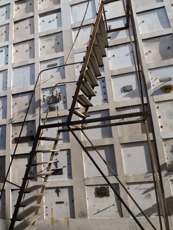 Niches & ladder, Recoleta Cemetery