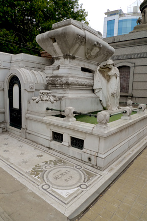 Carlos Morra, Recoleta Cemetery