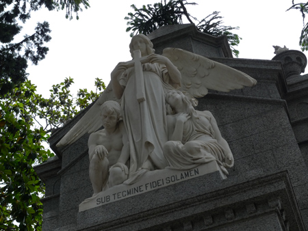 López Lecube, Lola Mora, Recoleta Cemetery