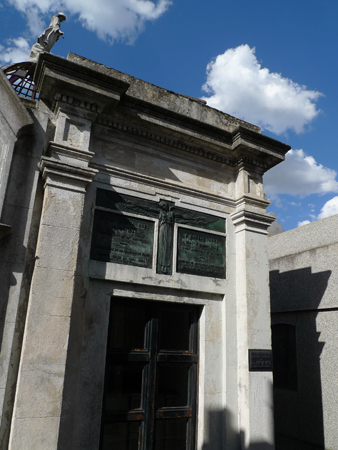 Familia Noel, Recoleta Cemetery