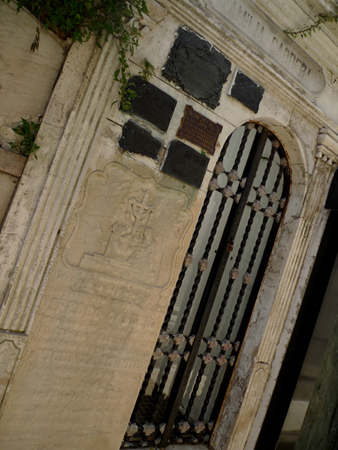 Tombstone, Recoleta Cemetery