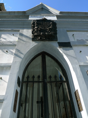 Alejandro Bustillo, Recoleta Cemetery