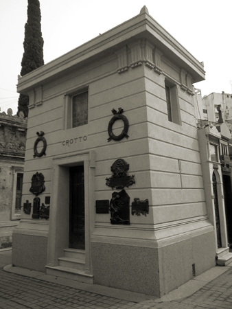 Recoleta Cemetery, Buenos Aires, Crotto