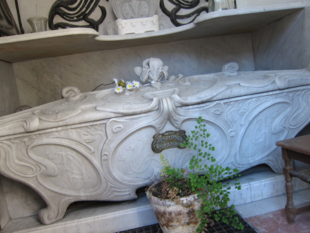 Rufina Cambacérès, Recoleta Cemetery