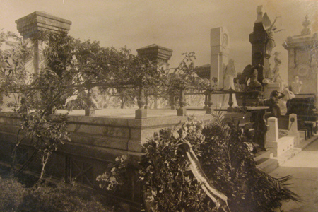 AGN, Emilio Mitre, Recoleta Cemetery