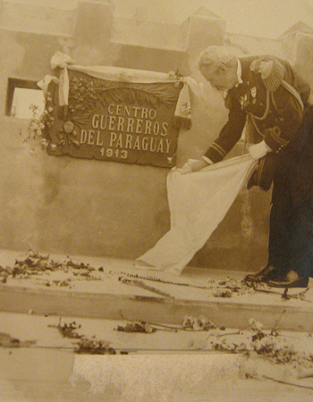 Guerreros del Paraguay, Recoleta Cemetery