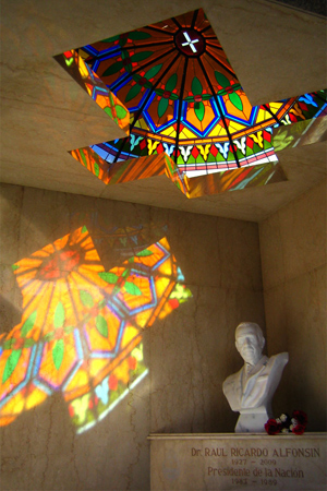 Alfonsín, Recoleta Cemetery