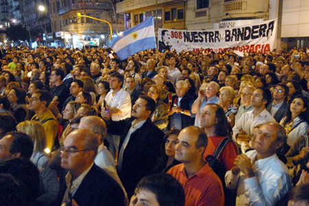 La muerte de Alfonsín, Avenida Santa Fe, Buenos Aires