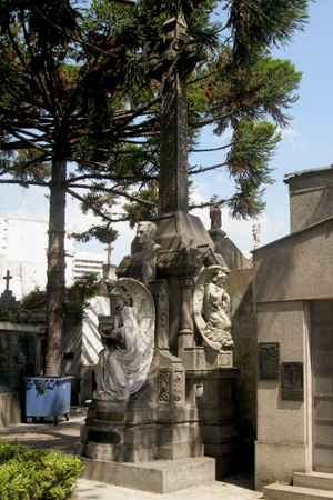 Father Fahy, Recoleta Cemetery